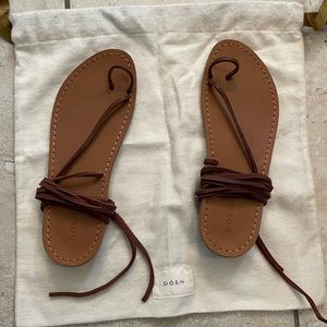 Doen wrap sandal